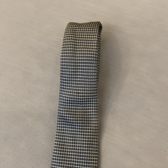 Designer tie.  💯 % silk Dormeuil Paris London - Picture 7 of 9